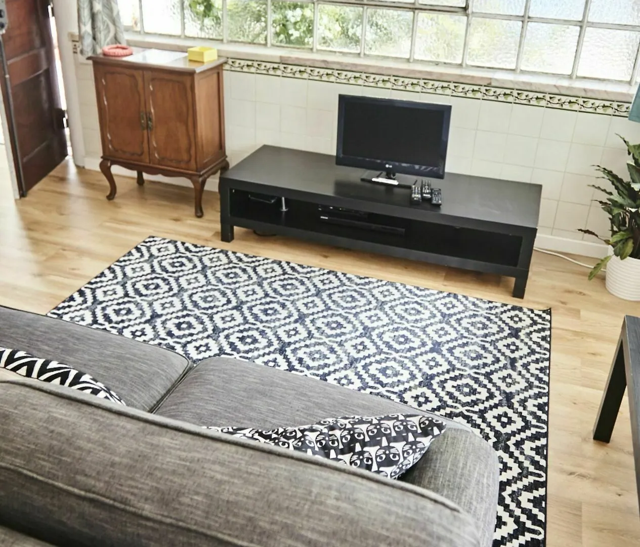 Apartment Two Bedroom Self Contained House Carcavelos