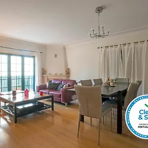 Carcavelos Surf Apartment